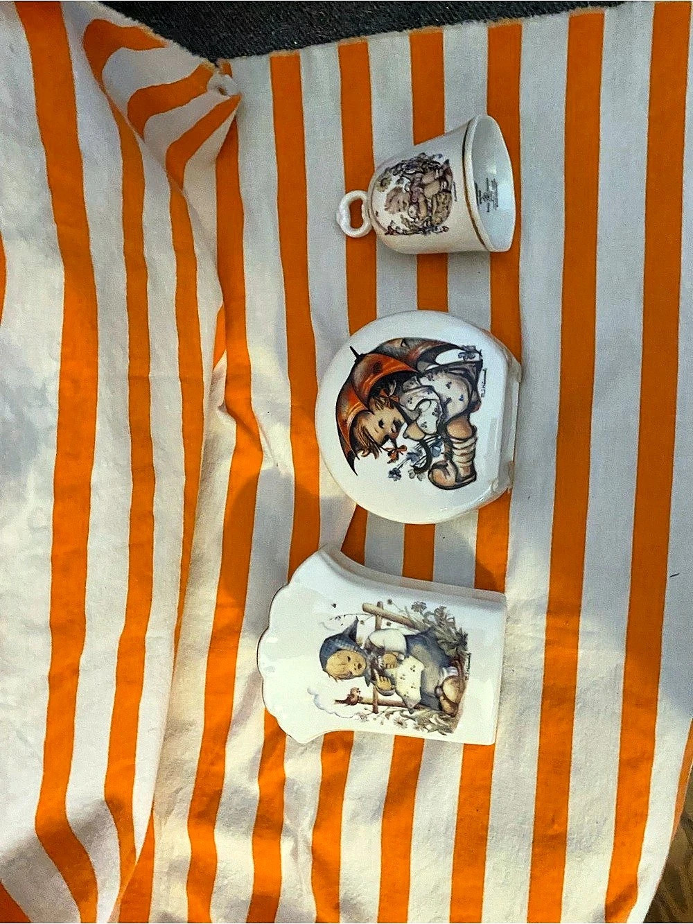 M.J. Hummel Umbrella Girl Porcelain 3-Piece  Set